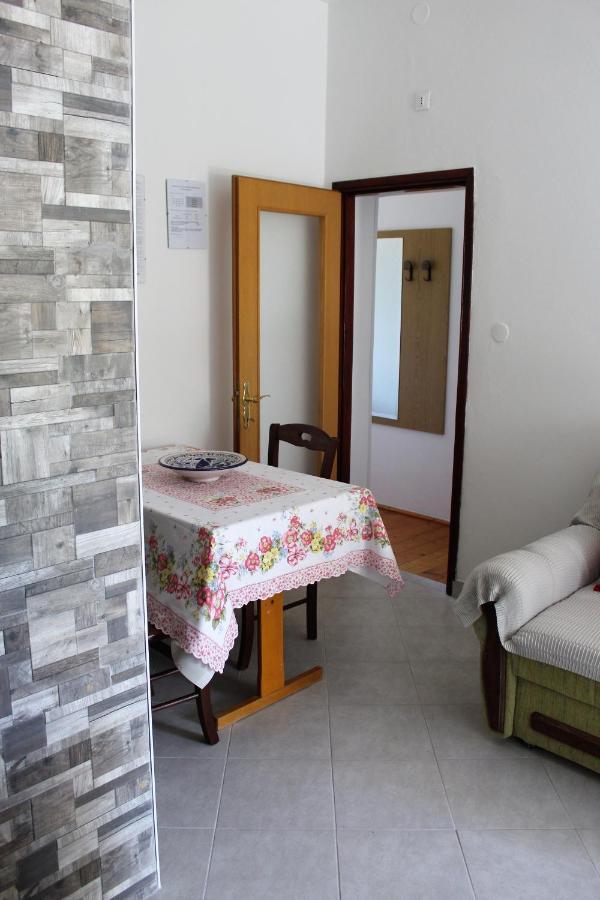 Laura'S Apartment Πόρετς Εξωτερικό φωτογραφία