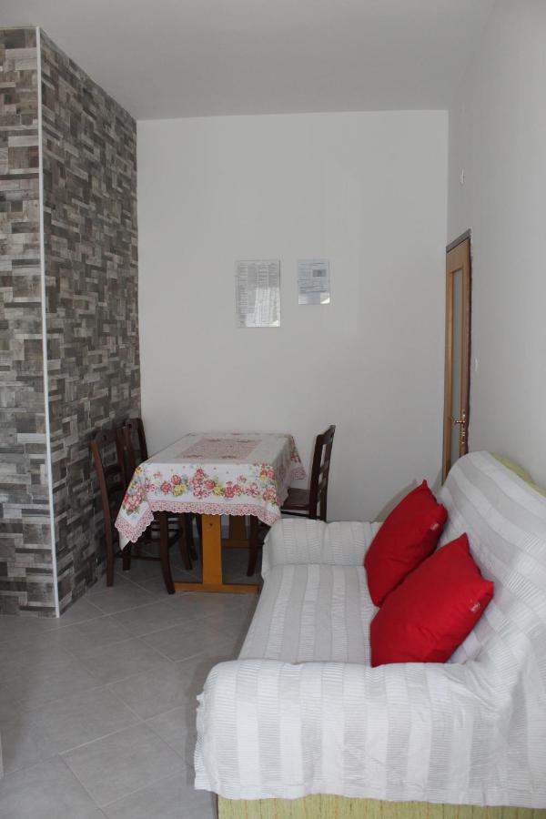 Laura'S Apartment Πόρετς Εξωτερικό φωτογραφία